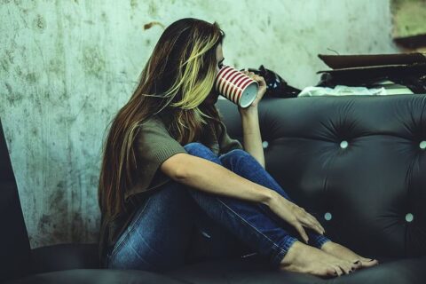 前一秒和妻子谈笑风生，后一秒车毁人亡