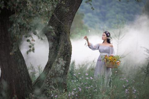 情感问题-生活不需要和别人比，你的三餐四季、喜怒哀...